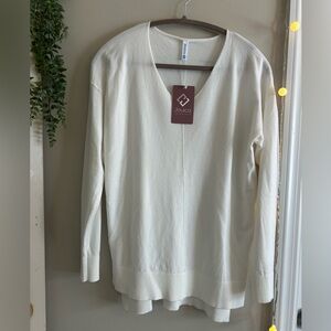 Joucia Women's V-Neck White Sweater size Small NWT